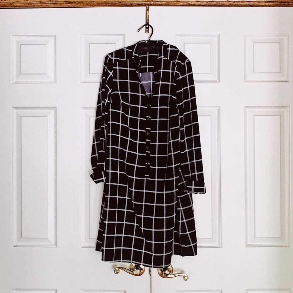Gorgeous plaid shirt/dress!